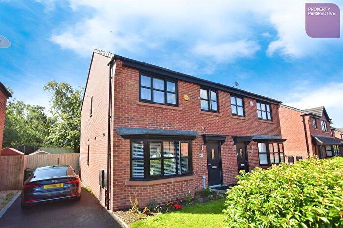 3 Bedroom Semi-detached House For Sale In Lodge Hall Drive, M35