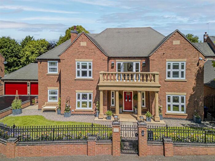5 Bedroom Detached House For Sale In Crakemarsh, Uttoxeter, Staffordshire, ST14