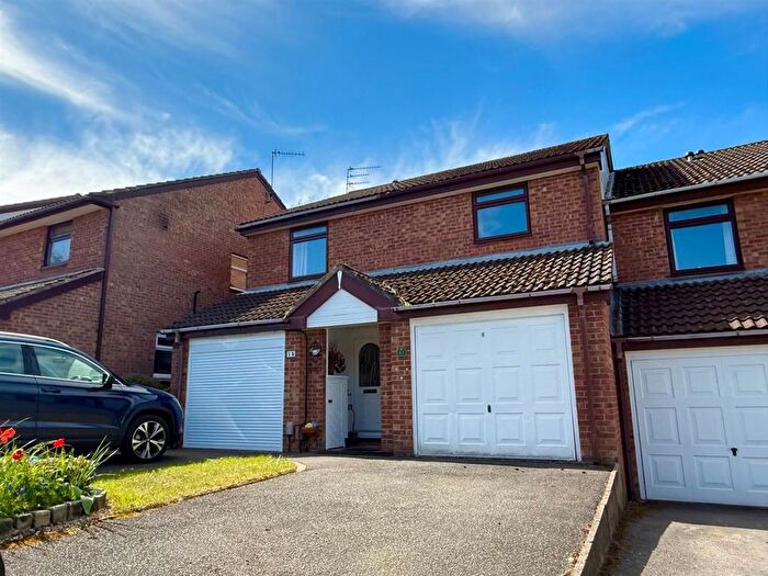 2 Bedroom Flat For Sale In Arbour Mews, Macclesfield, SK10