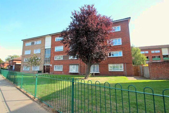 1 Bedroom Flat To Rent In Harmondsworth Road, West Drayton, UB7