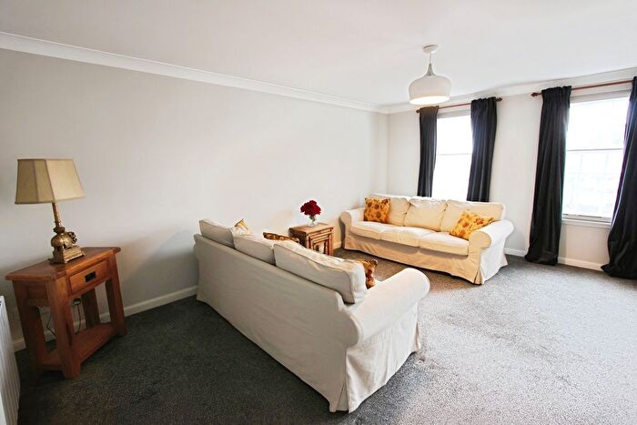 2 Bedroom Flat To Rent In Friarscroft, Dunbar, EH42