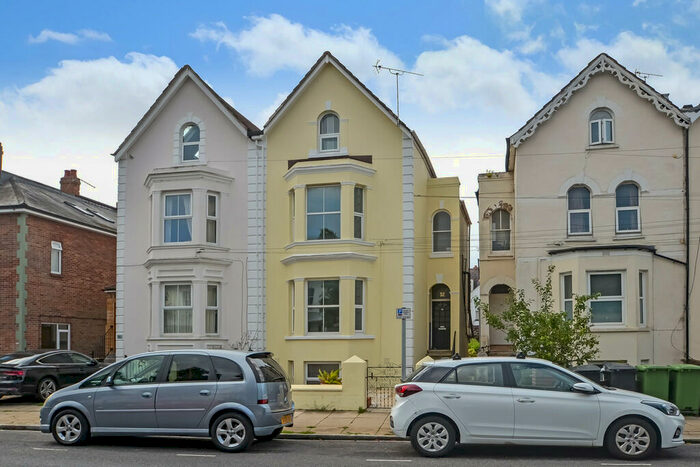5 Bedroom Semi-Detached House To Rent In Southsea, Hampshire, PO5