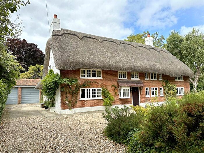 4 Bedroom Detached House For Sale In Highleigh Road, Highleigh, Chichester, West Sussex, PO20