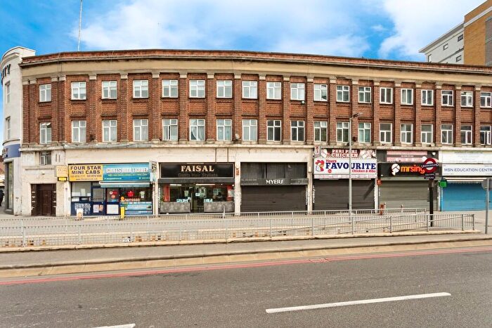 1 Bedroom Apartment For Sale In Eastern Avenue, Gants Hill, IG2
