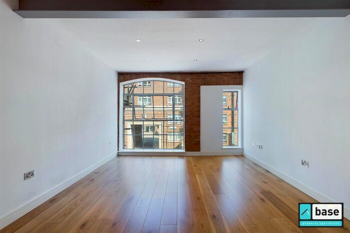 2 Bedroom Flat To Rent In Queens Row, London, SE17