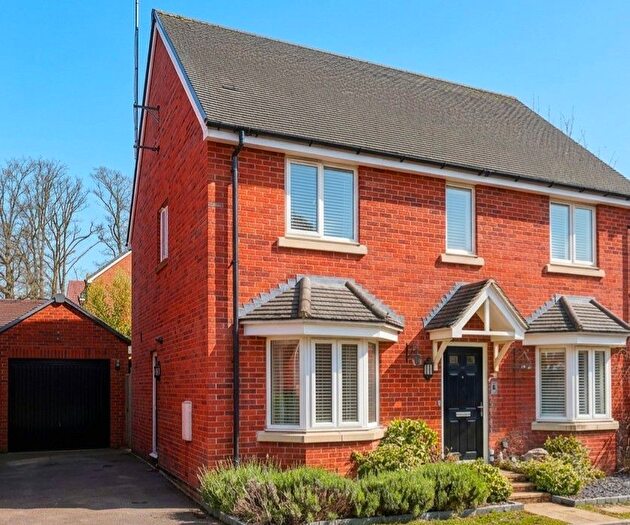 4 Bedroom Detached House To Rent In Linnet Avenue, Little Chalfont, HP6