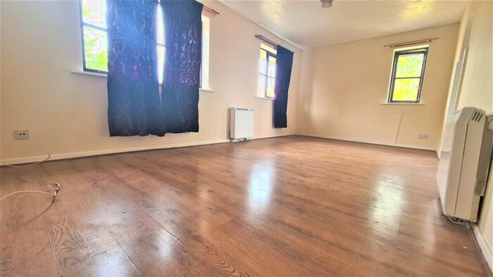 2 Bedroom Flat To Rent In Somerset Gardens, Creighton Road, Tottenham, N17