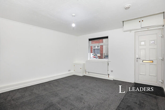 1 Bedroom Flat To Rent In Samuel Street, Packmoor, ST7