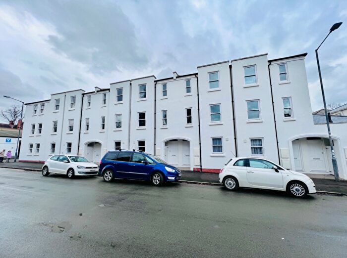 4 Bedroom Town House To Rent In Rai Court, Trinity Street, Leamington Spa, CV32