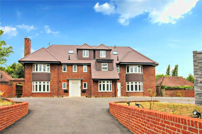 2 Bedroom Flat To Rent In Berengrave Lane, Rainham, Gillingham, Berengrave Lane, ME8