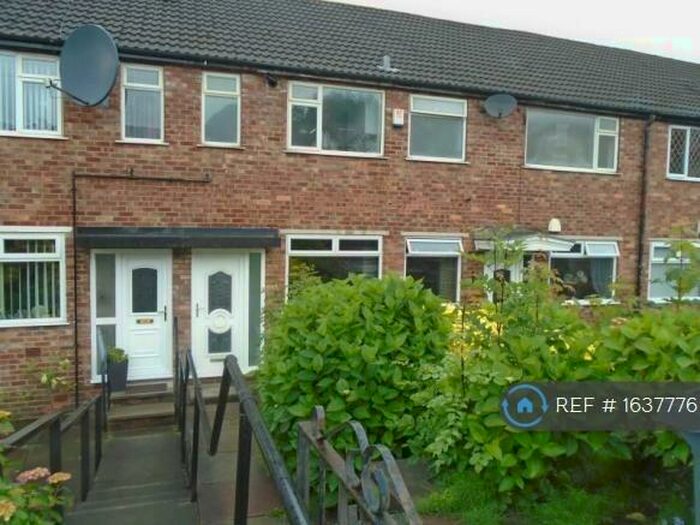 2 Bedroom Maisonette To Rent In Rochdale Road, Manchester, M9