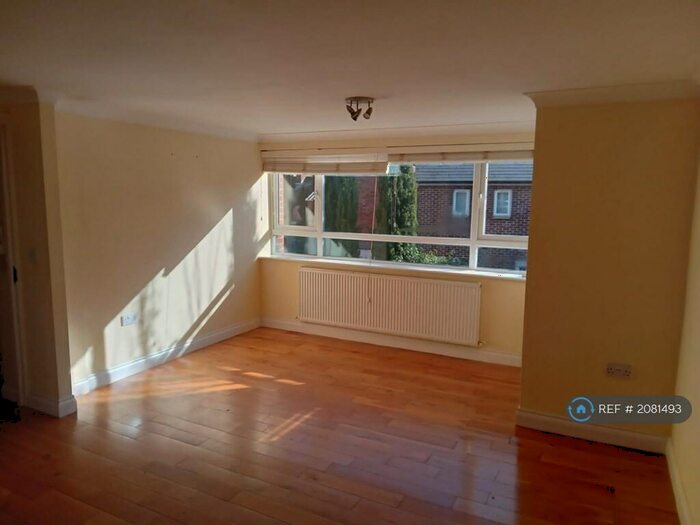 1 Bedroom Flat To Rent In Michaels Court, Luton, LU1