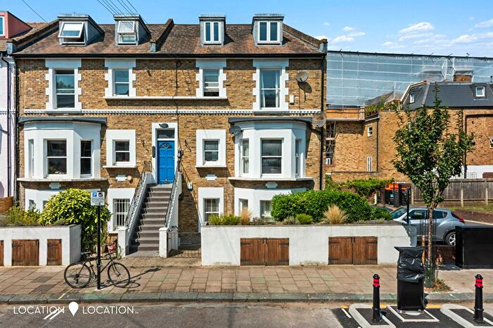 1 Bedroom Apartment To Rent In Springdale Road, London, N16