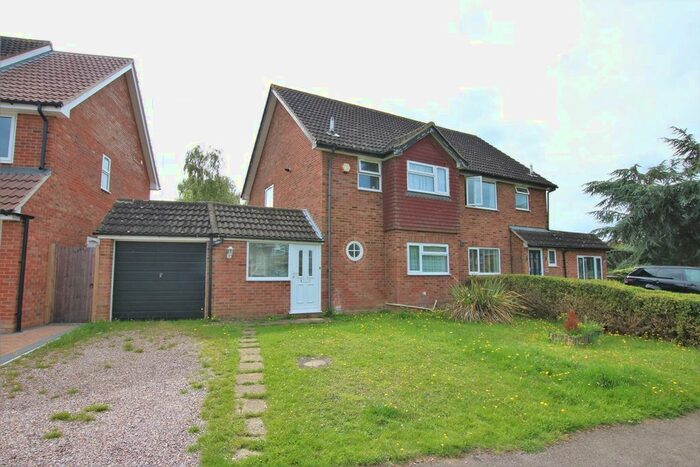 3 Bedroom Semi-Detached House To Rent In Charwood Road, Wokingham, RG40