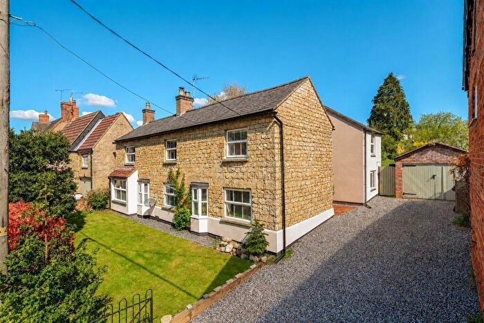 4 Bedroom Detached House For Sale In High Street, Greens Norton, NN12
