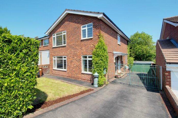 4 Bedroom Detached House To Rent In Acorn Lane, Cuffley, EN6