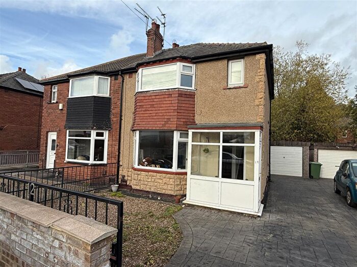 3 Bedroom Property To Rent In Verity View, Leeds, LS9