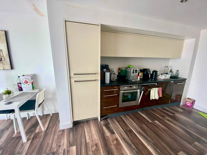 1 Bedroom Flat To Rent In Edgbaston Crescent, Birmingham, B5