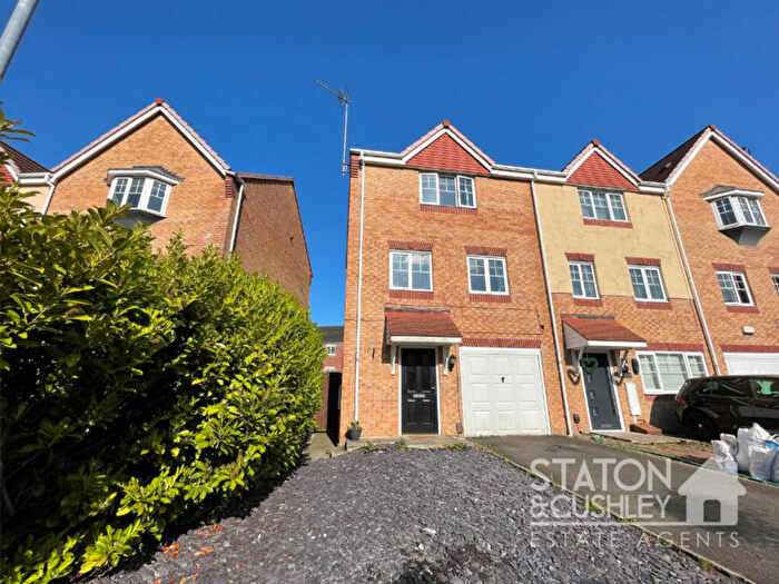 4 Bedroom Town House For Sale In White Rose Avenue, Mansfield, NG18