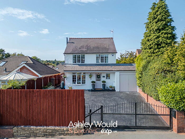 4 Bedroom Detached House For Sale In Birmingham Road, Blakedown, Kidderminster, DY10