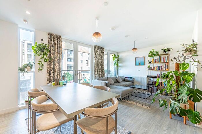2 Bedroom Flat For Sale In Press Road, Neasden, London, NW10