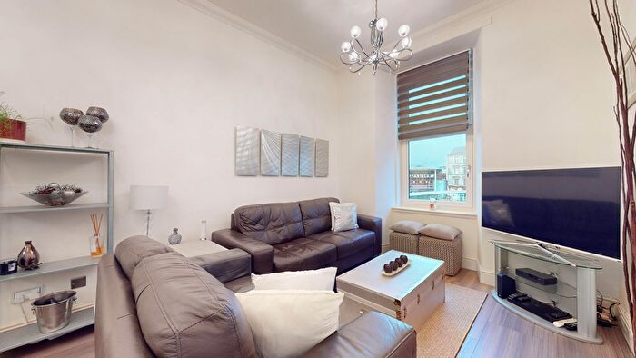 1 Bedroom Flat For Sale In Dumbarton Road, Glasgow, G11