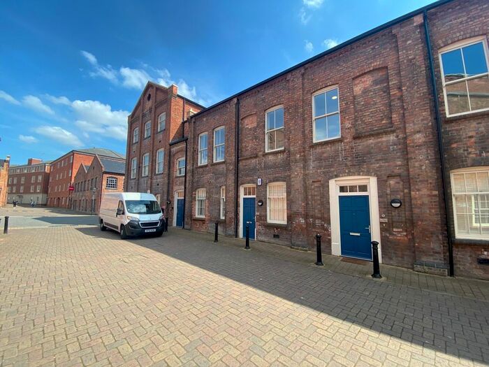 1 Bedroom Flat To Rent In Princes Drive, Worcester, WR1