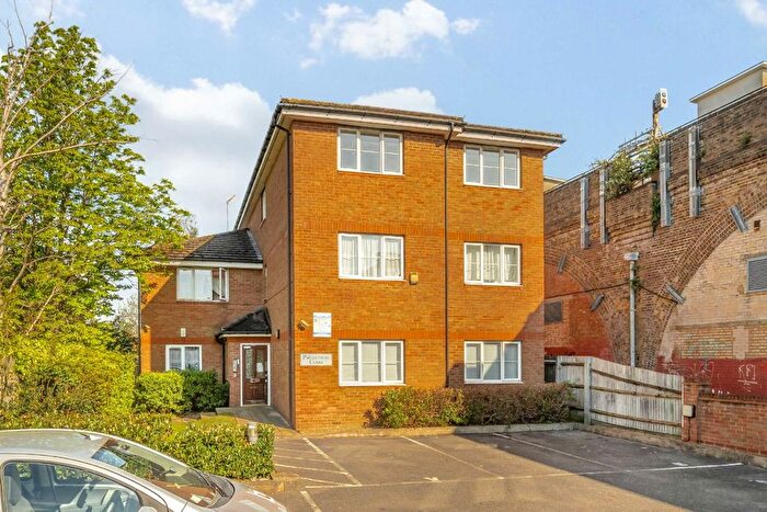 1 Bedroom Flat For Sale In Stanley Road, South Harrow, HA2