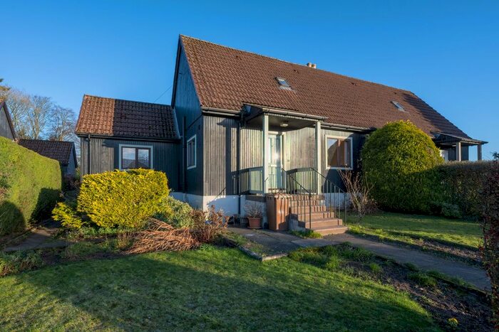 3 Bedroom Semi-Detached House For Sale In Glebe Park, Strathmiglo KY14