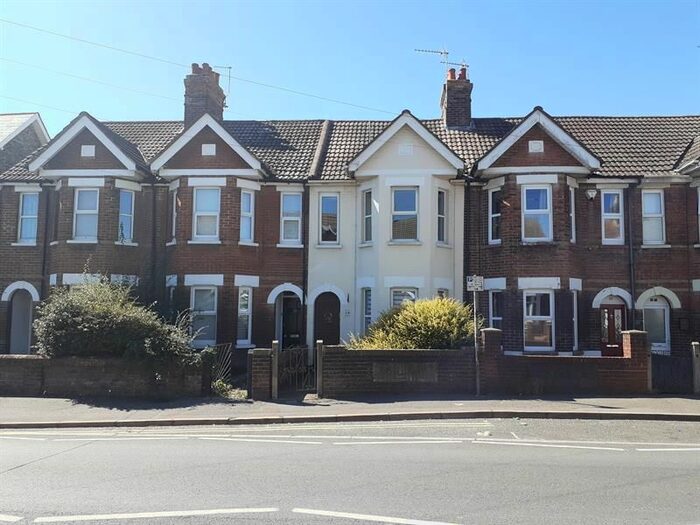 3 Bedroom Property To Rent In Blandford Road, Hamworthy, Poole, BH15