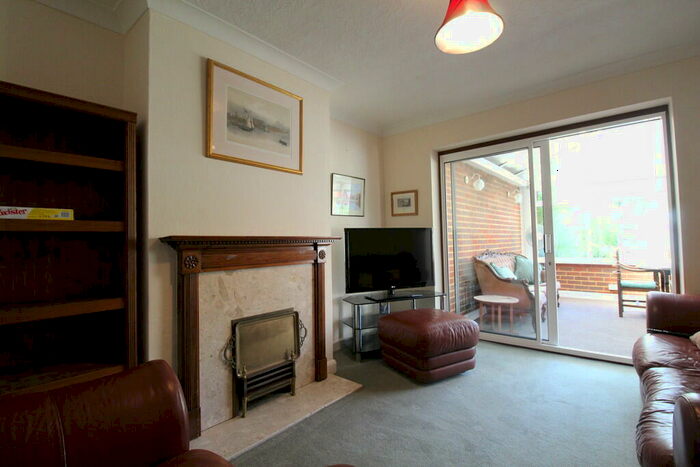6 Bedroom Semi-Detached House To Rent In Cherry Tree Avenue, Guildford, GU2