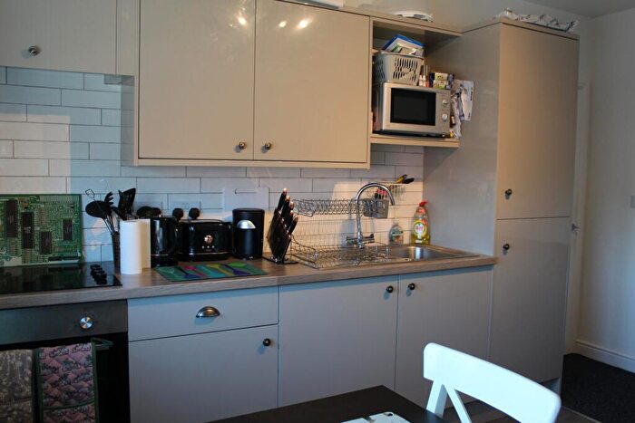 1 Bedroom Flat To Rent In High Street // Bed Apartment // Aug, LN5