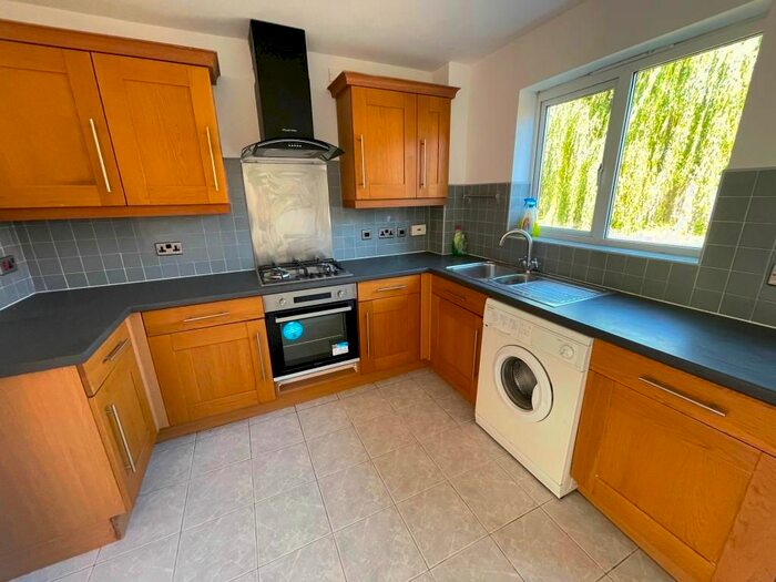 3 Bedroom Detached House To Rent In Morris Close, Leicester, LE3