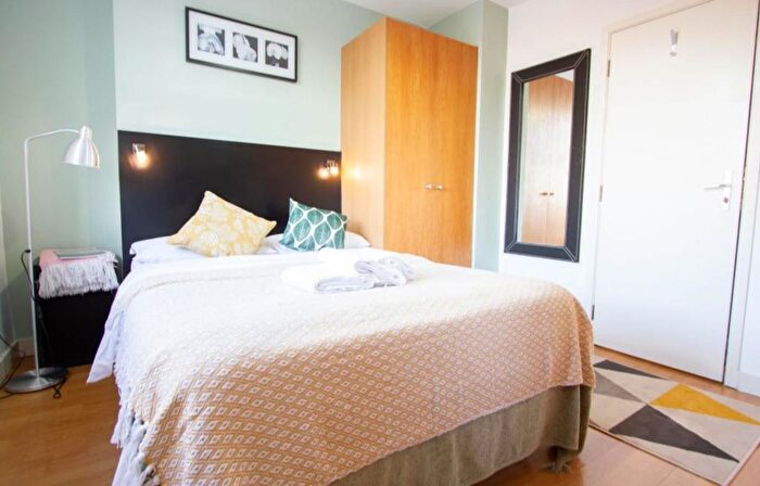 1 Bedroom Flat To Rent In North Gower Street, London, NW1