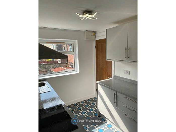1 Bedroom Maisonette To Rent In Harriet Street, Penarth, CF64