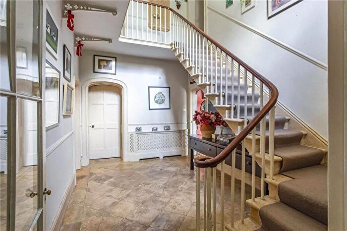 4 Bedroom House To Rent In Cranmore Avenue, Swindon, SN3