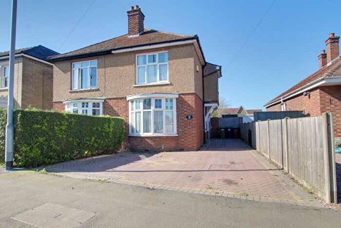 3 Bedroom Semi Detached House For Sale In London Road, Chatteris, PE16