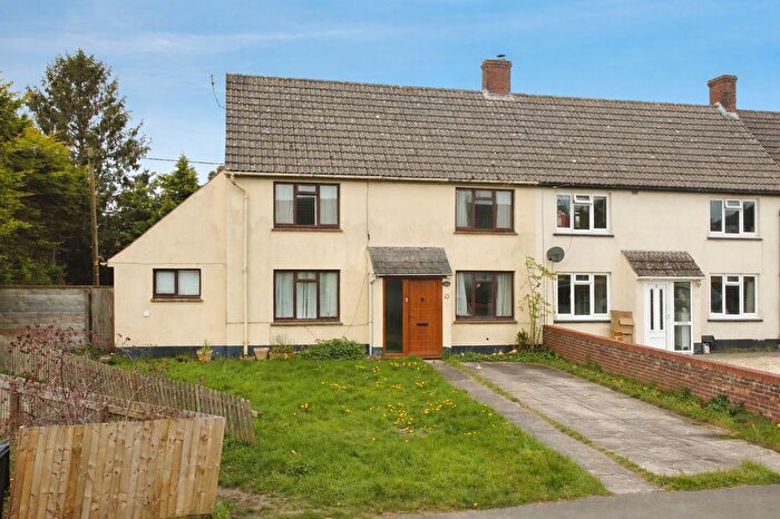 3 Bedroom Semi Detached House For Sale In The Crescent, Pewsey, SN9