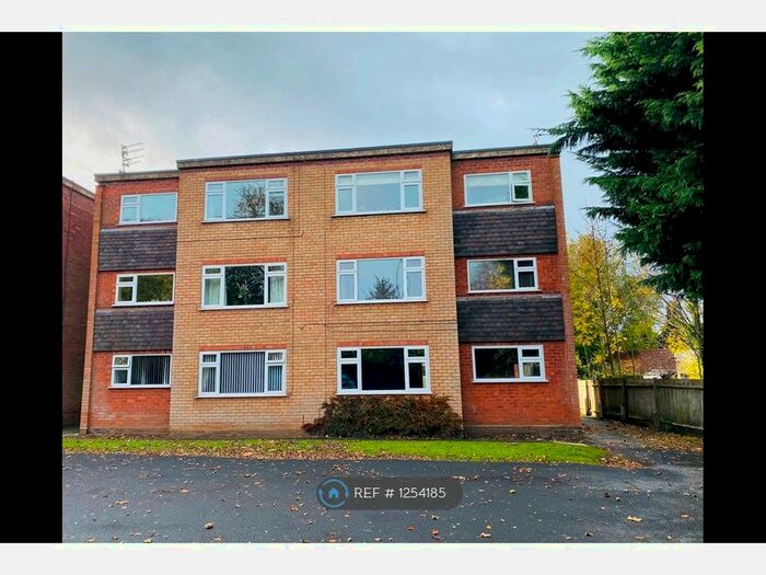 2 Bedroom Flat To Rent In Birmingham Road, Sutton Coldfield B72