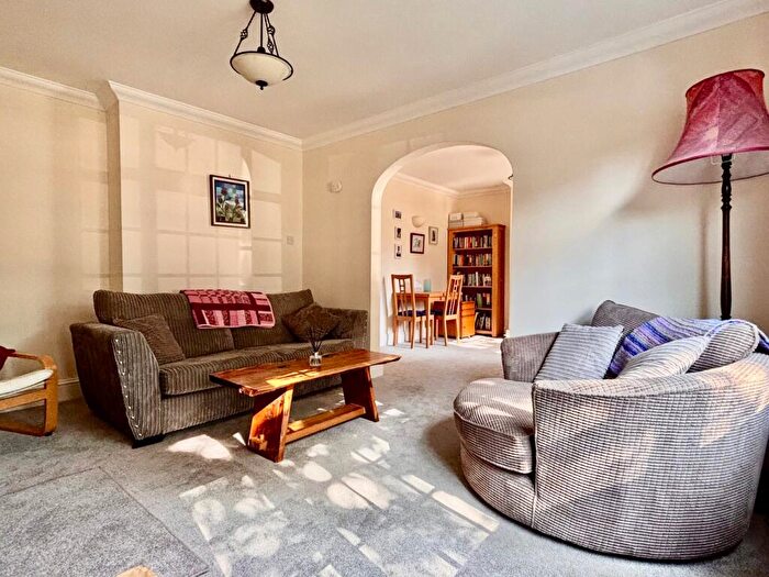3 Bedroom End Of Terrace House For Sale In Nevells Road, Letchworth Garden City, SG6