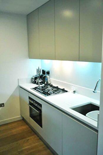 1 Bedroom Flat To Rent In Simpson Loan, Edinburgh, EH3