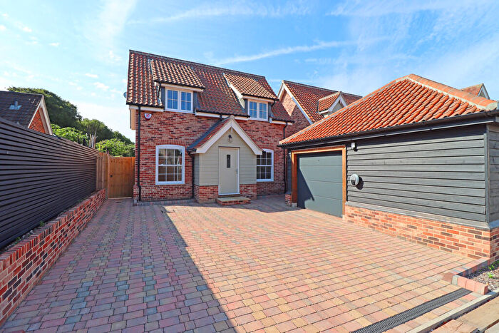 3 Bedroom Detached House For Sale In The Drift, Capel St. Mary, IP9