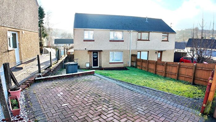 3 Bedroom Semi Detached House For Sale In Overdene, Pontllanfraith, NP12