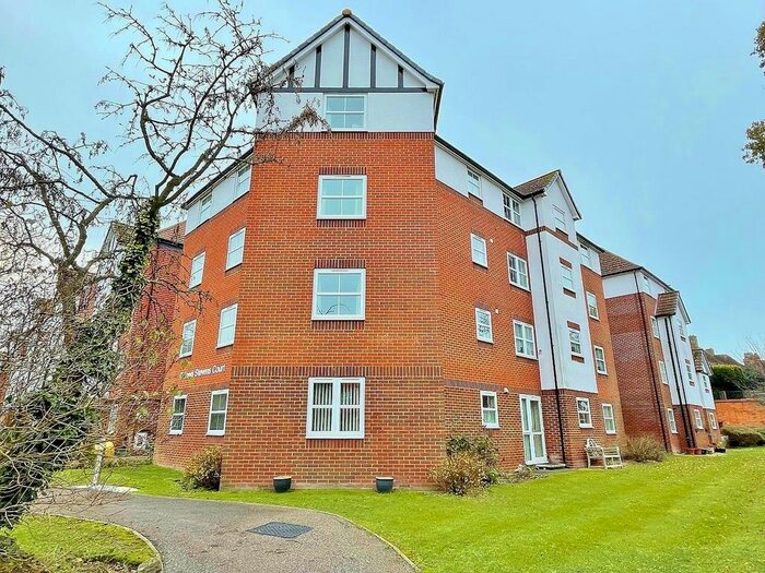 Houses for sale & to rent in BN21 9SE, Grove Road, Upperton Eastbourne