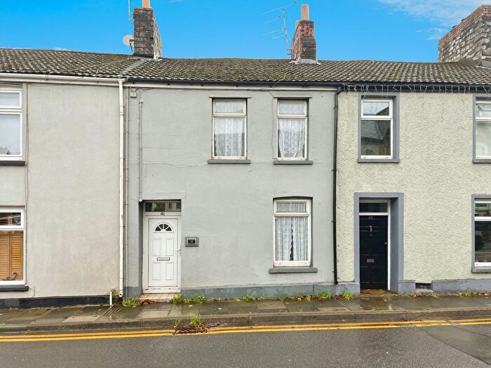 3 Bedroom Terraced House For Sale In Park Street, Bridgend, CF31