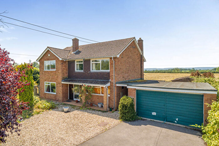 4 Bedroom Detached House For Sale In Nupend, Stonehouse, GL10
