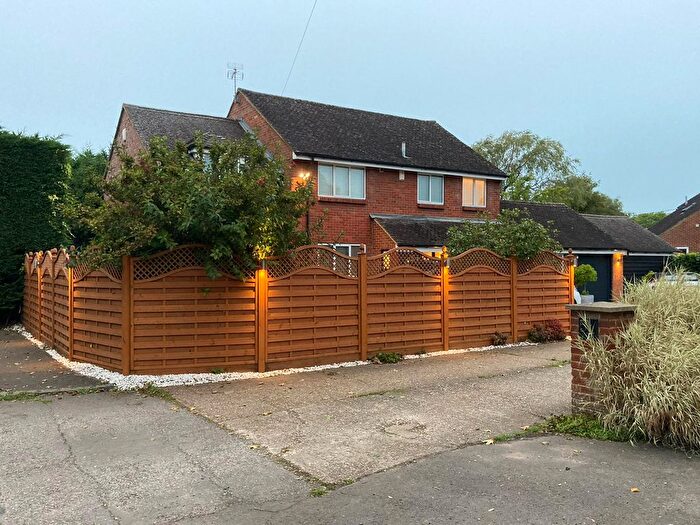 4 Bedroom Detached House For Sale In London Road, Thame, OX9
