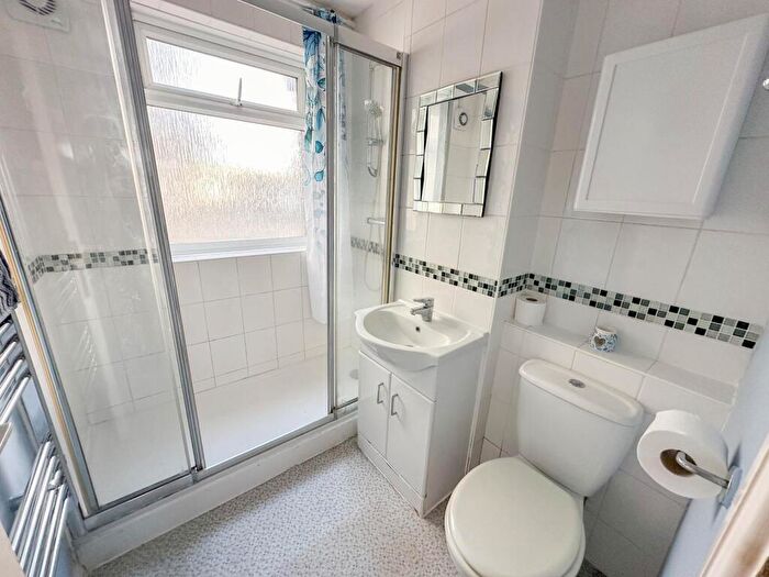 2 Bedroom Apartment To Rent In Devonshire Place, Eastbourne, BN21