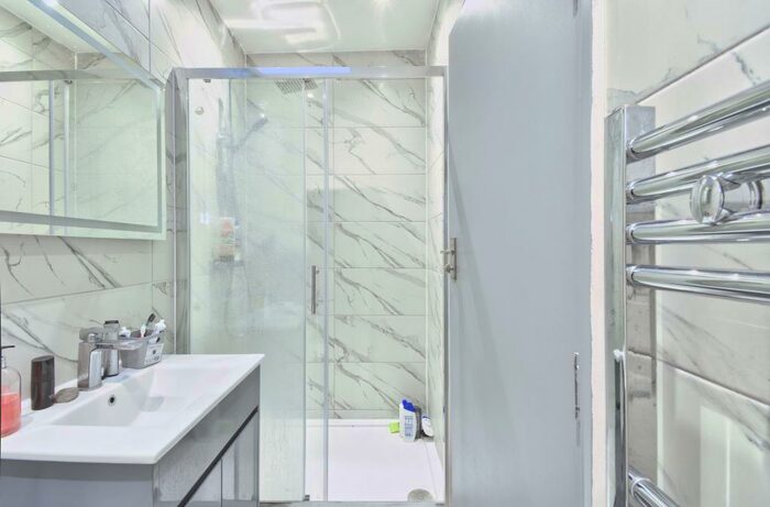 2 Bedroom Apartment To Rent In Bell Street, Reigate, RH2