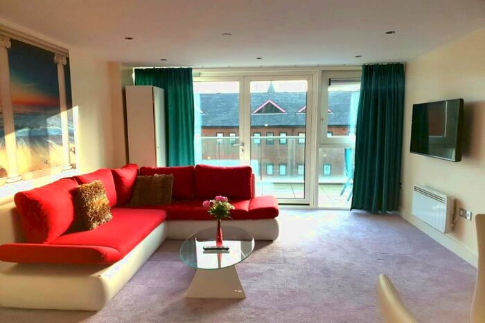 2 Bedroom Flat To Rent In Huntingdon Street, Nottingham, NG1